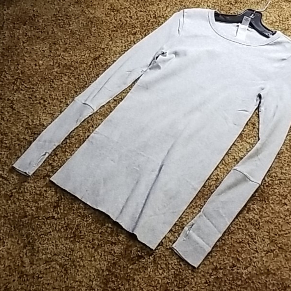 NEW - Junior's Knit Top
